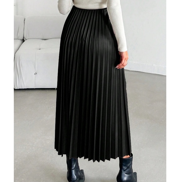 Luxe stretchy Waist Pleated Midi Skirt - Picture 7 of 8